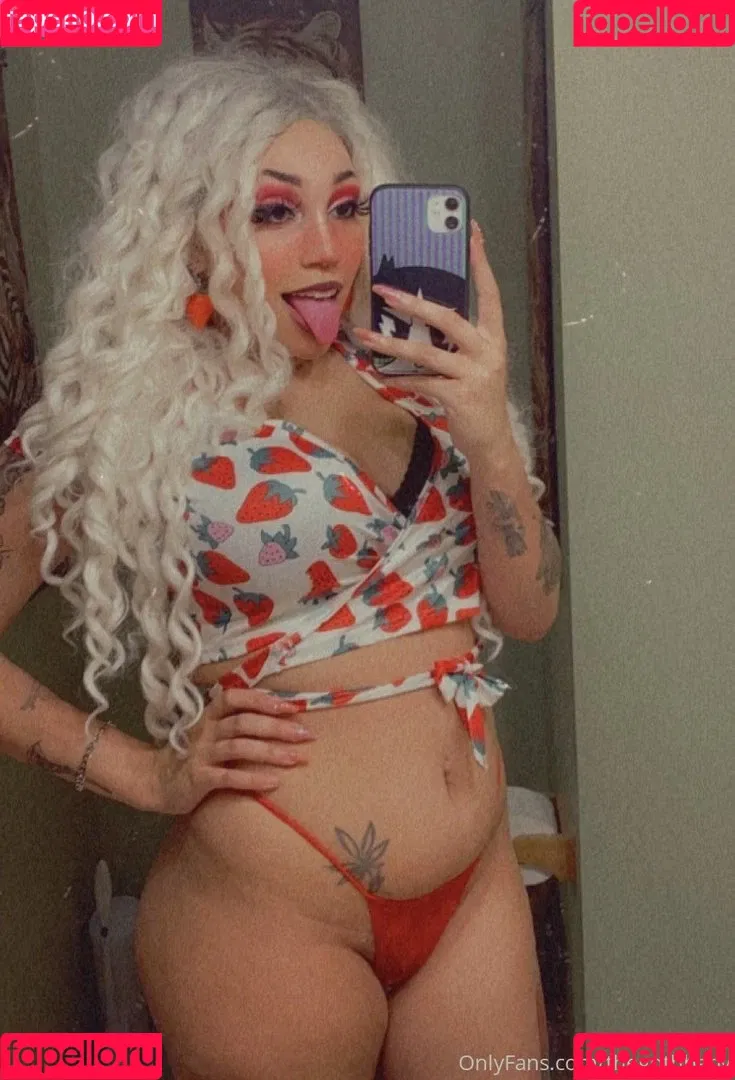 GothBaby Onlyfans Photo Gallery 