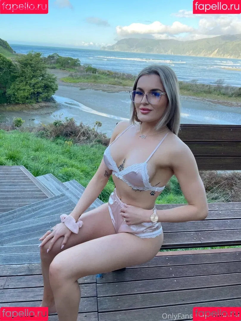 arianaus Onlyfans Photo Gallery 