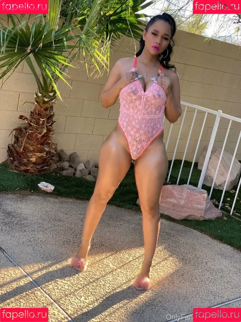 Red Rose Onlyfans Photo Gallery 