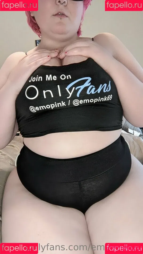 emopink69 Onlyfans Photo Gallery 