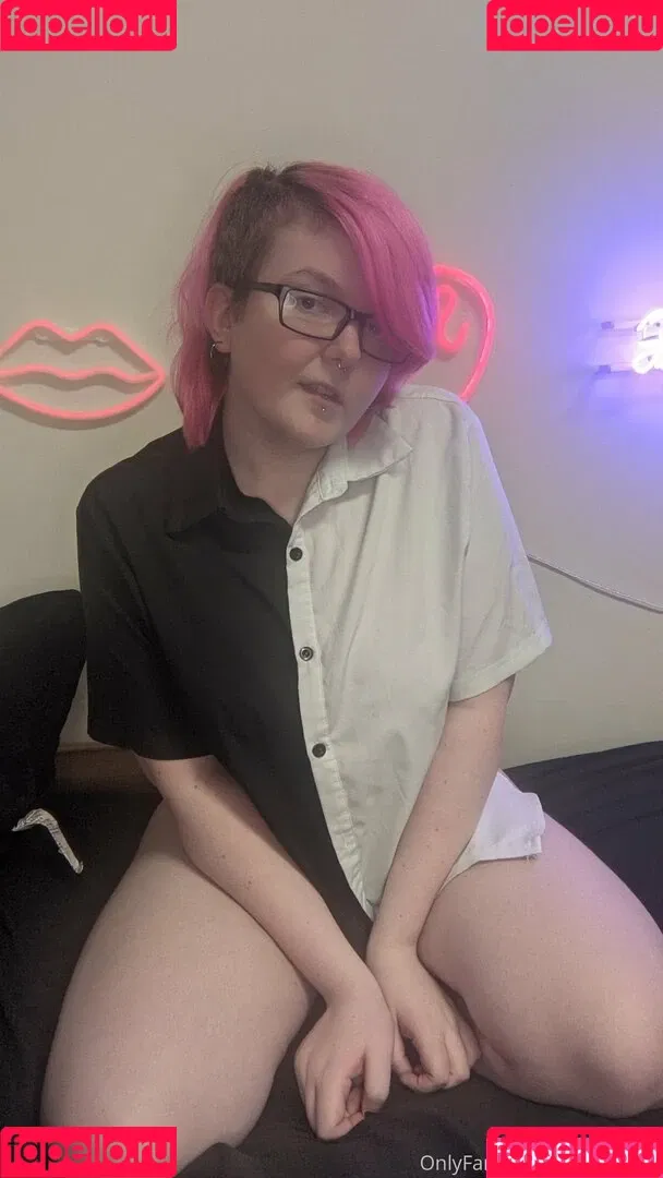 emopink69 Onlyfans Photo Gallery 