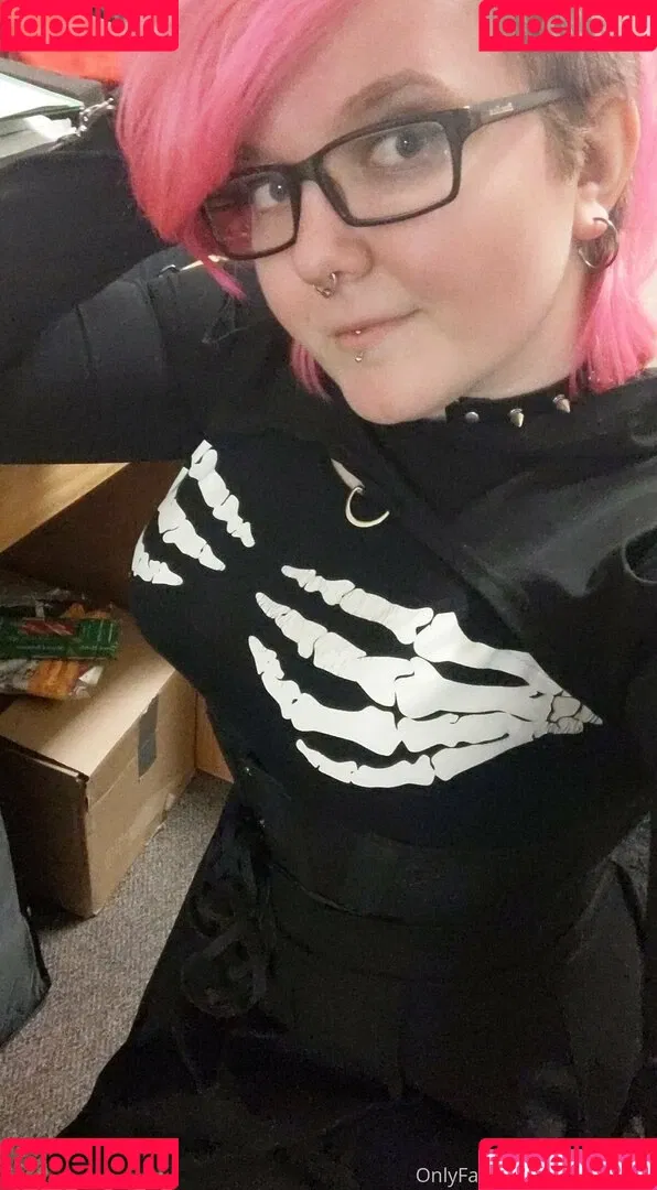 emopink69 Onlyfans Photo Gallery 