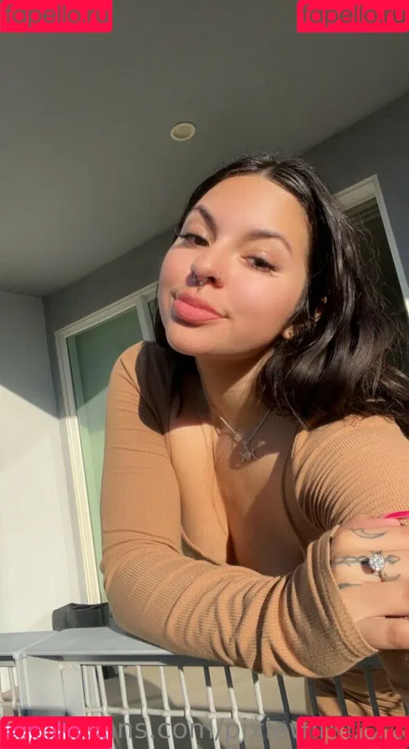pixiewinn222 Onlyfans Photo Gallery 