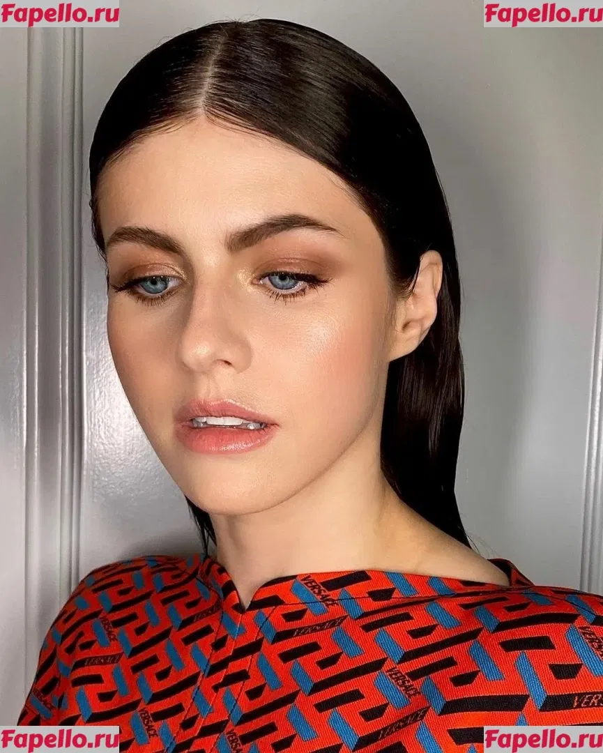 Alexandra Daddario Onlyfans Photo Gallery 