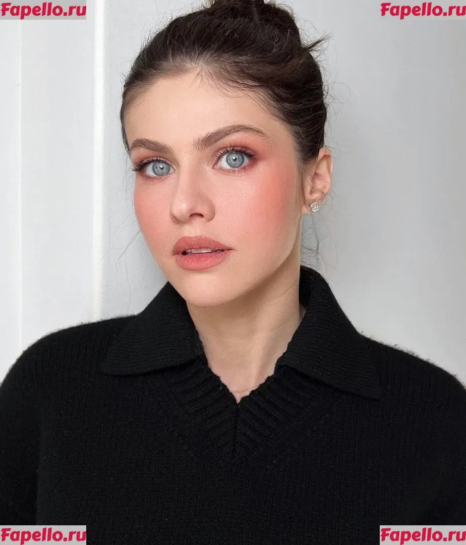 Alexandra Daddario Onlyfans Photo Gallery 