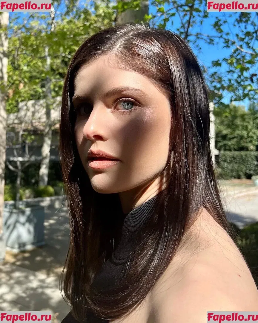 Alexandra Daddario Onlyfans Photo Gallery 