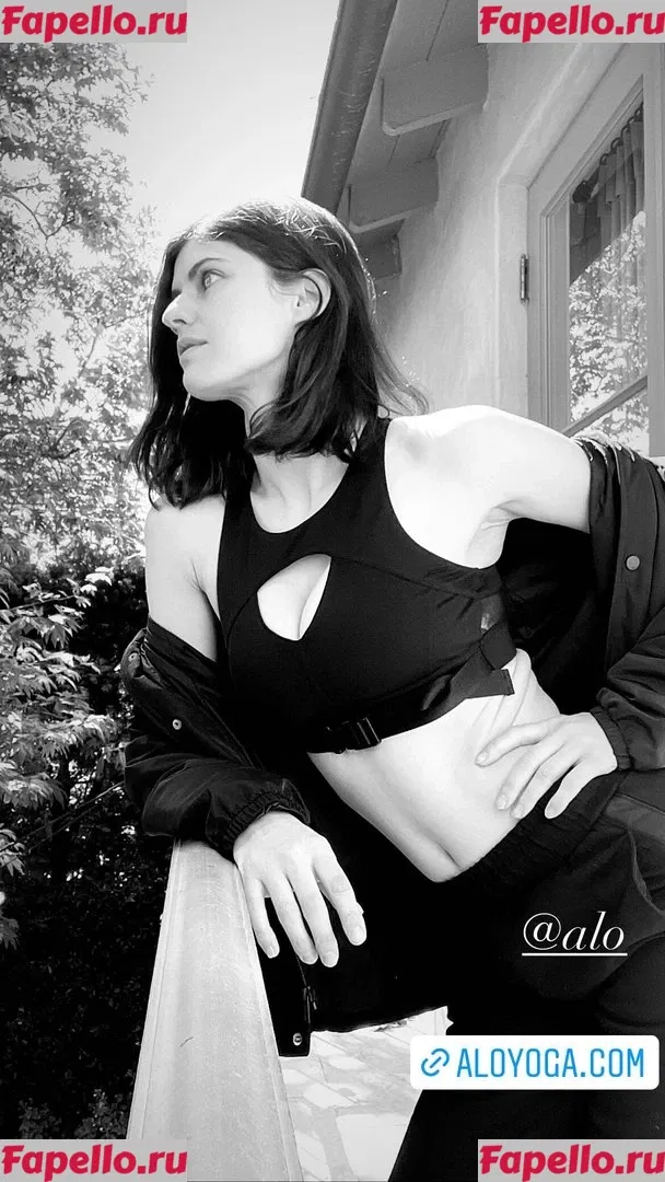 Alexandra Daddario Onlyfans Photo Gallery 
