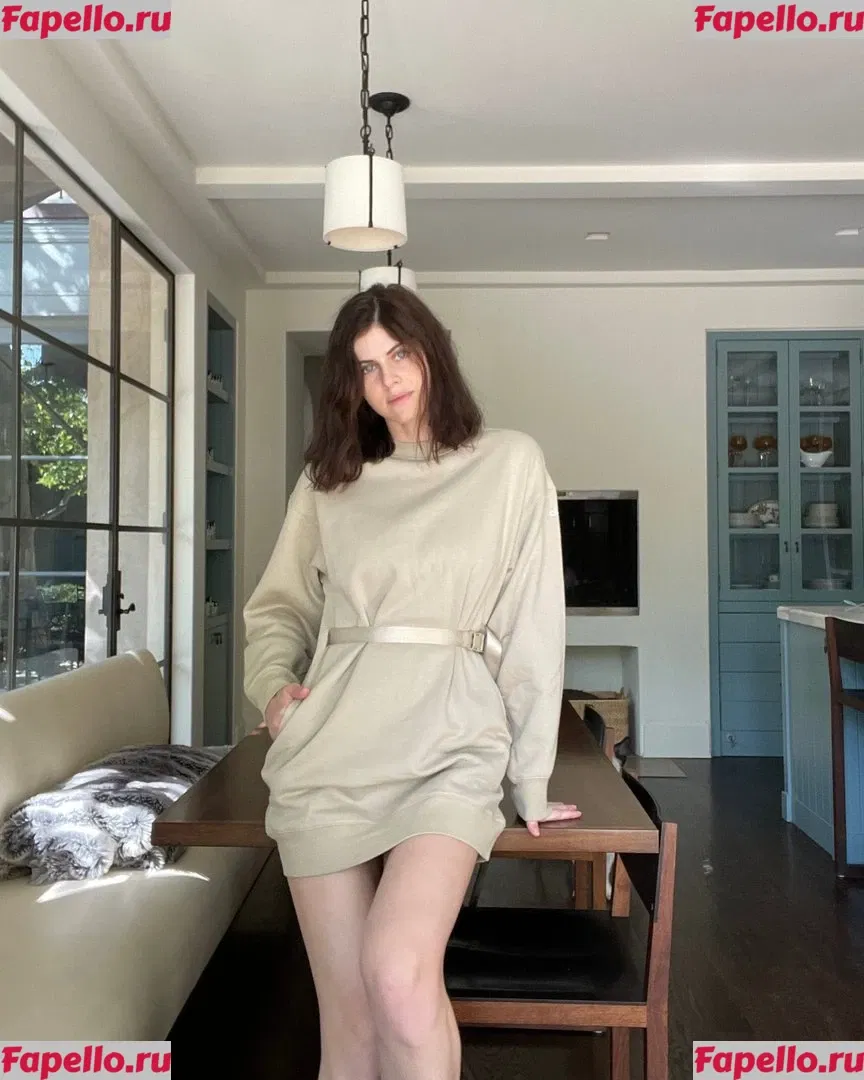 Alexandra Daddario Onlyfans Photo Gallery 