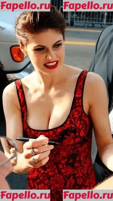 Alexandra Daddario Onlyfans Photo Gallery 