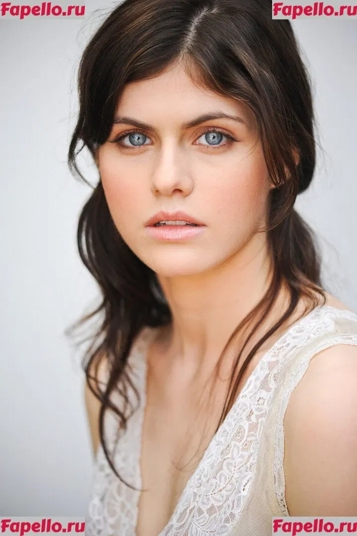 Alexandra Daddario Onlyfans Photo Gallery 