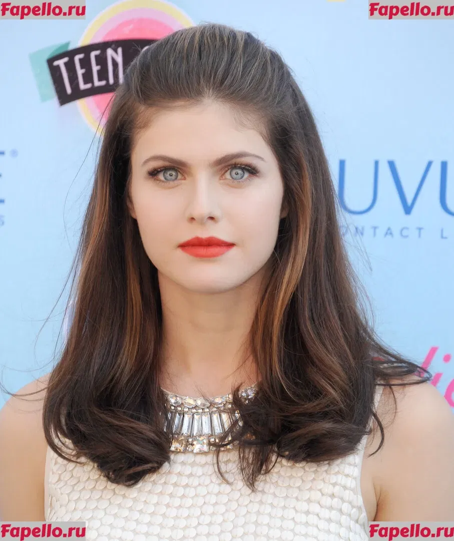 Alexandra Daddario Onlyfans Photo Gallery 