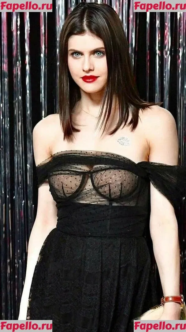 Alexandra Daddario Onlyfans Photo Gallery 