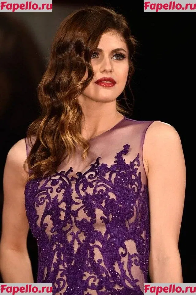 Alexandra Daddario Onlyfans Photo Gallery 