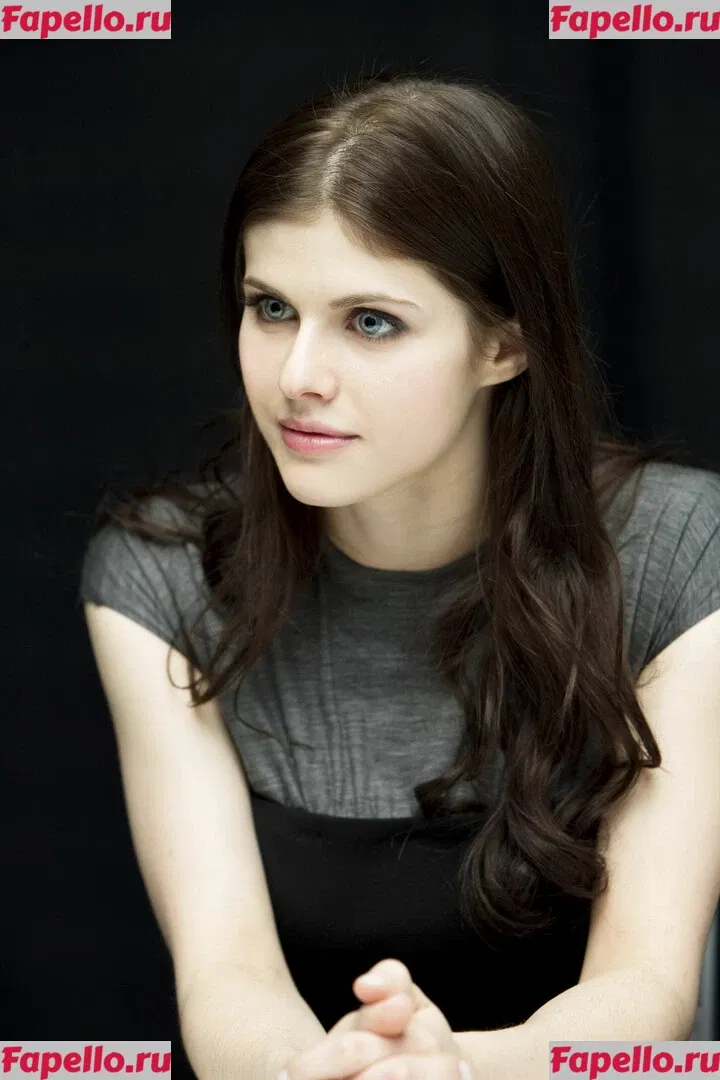 Alexandra Daddario Onlyfans Photo Gallery 