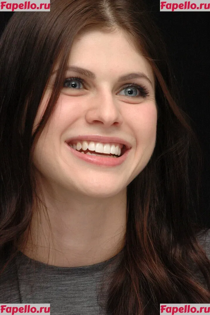 Alexandra Daddario Onlyfans Photo Gallery 