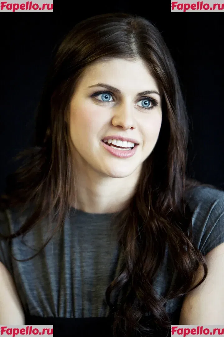 Alexandra Daddario Onlyfans Photo Gallery 