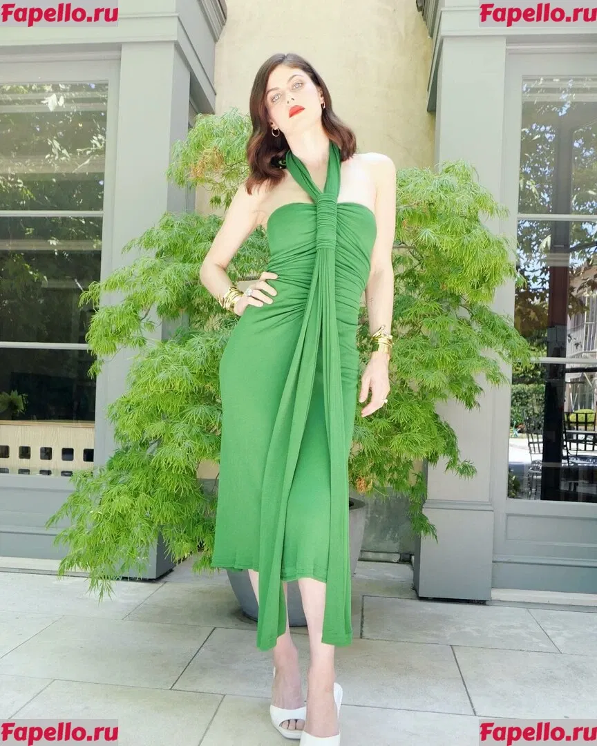 Alexandra Daddario Onlyfans Photo Gallery 