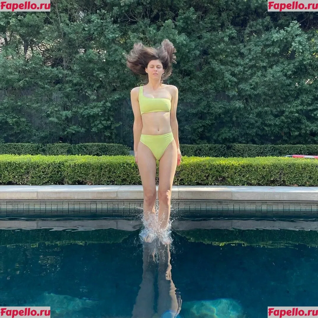 Alexandra Daddario Onlyfans Photo Gallery 