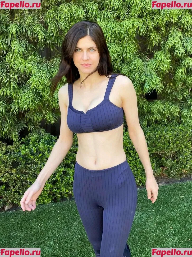 Alexandra Daddario Onlyfans Photo Gallery 