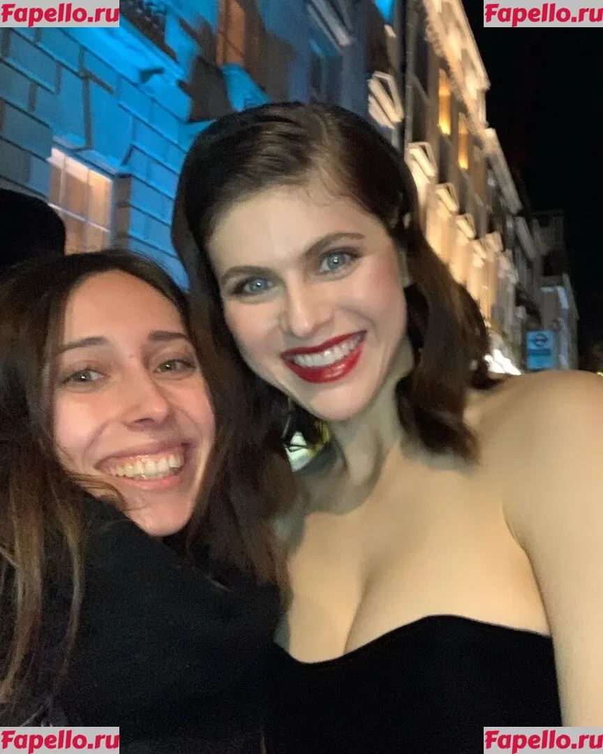 Alexandra Daddario Onlyfans Photo Gallery 