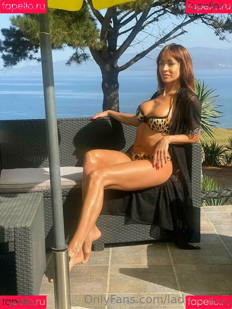 lady_natali Onlyfans Photo Gallery 