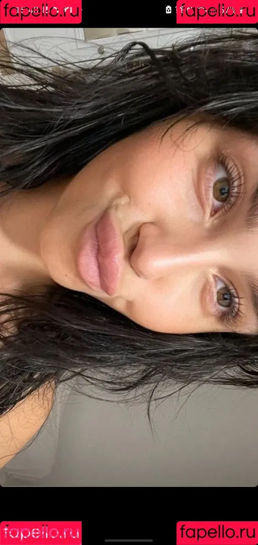 Claudia Tihan Onlyfans Photo Gallery 