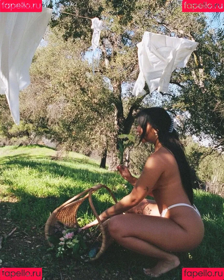 Claudia Tihan Onlyfans Photo Gallery 