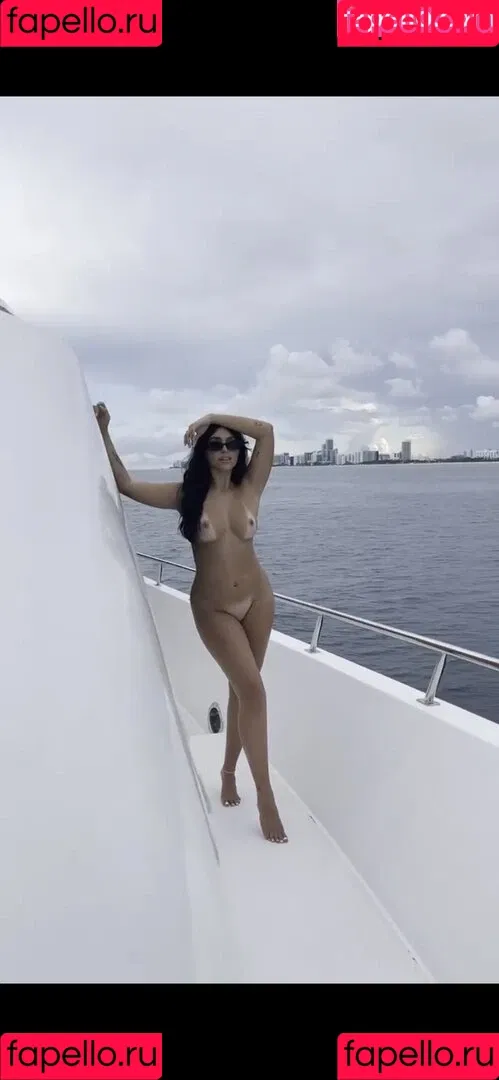 Claudia Tihan Onlyfans Photo Gallery 