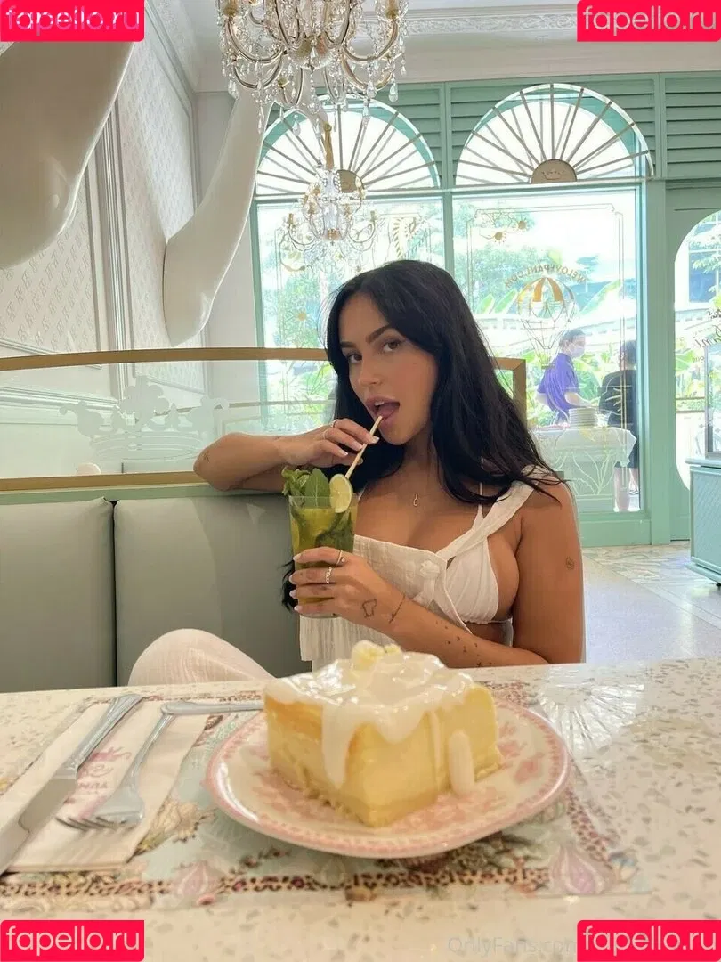 Claudia Tihan Onlyfans Photo Gallery 