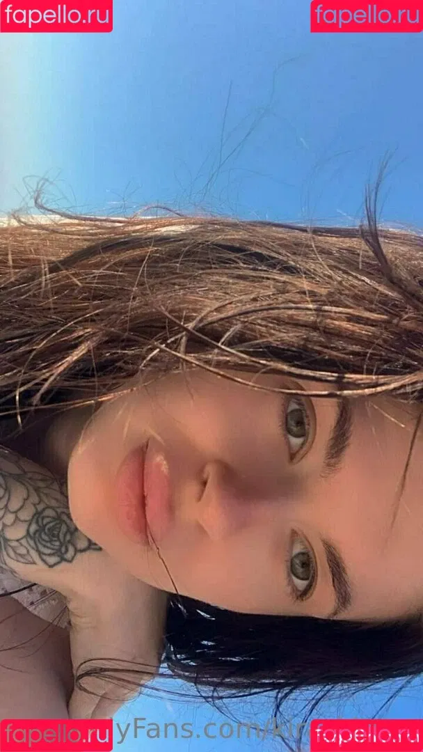 kira_kirraa Onlyfans Photo Gallery 