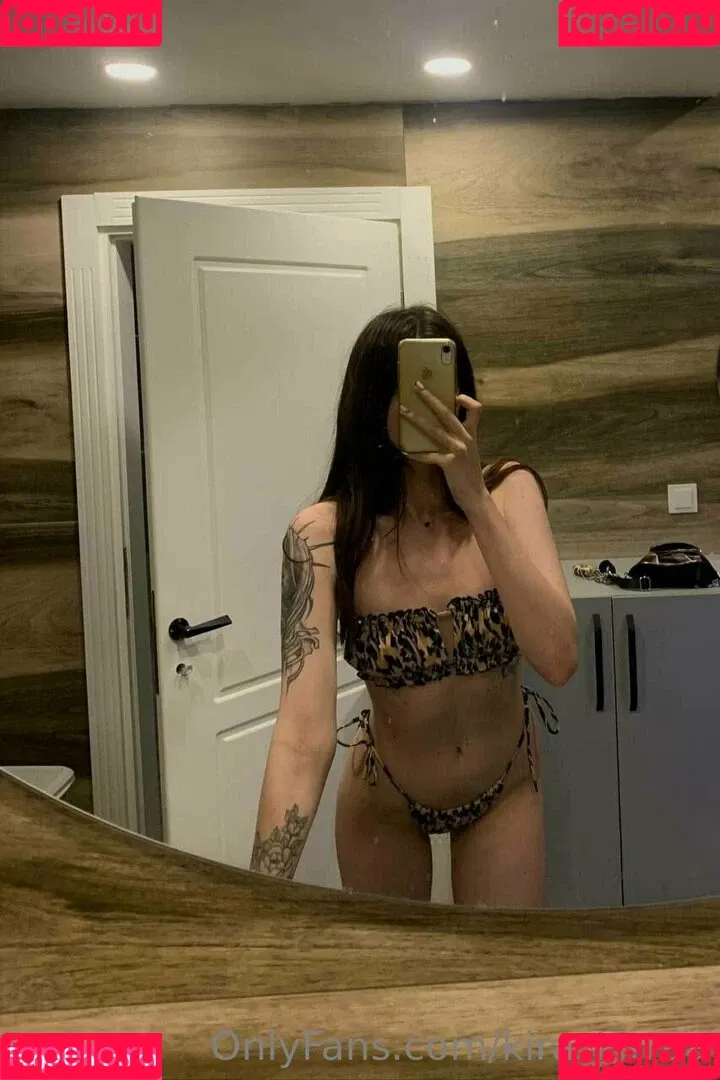 kira_kirraa Onlyfans Photo Gallery 