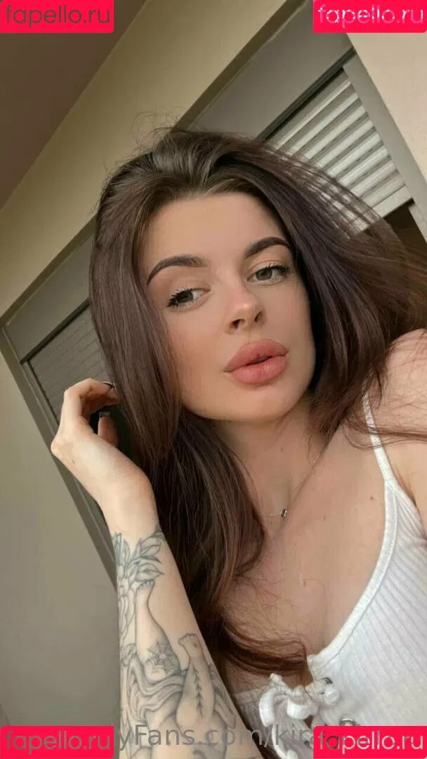 kira_kirraa Onlyfans Photo Gallery 