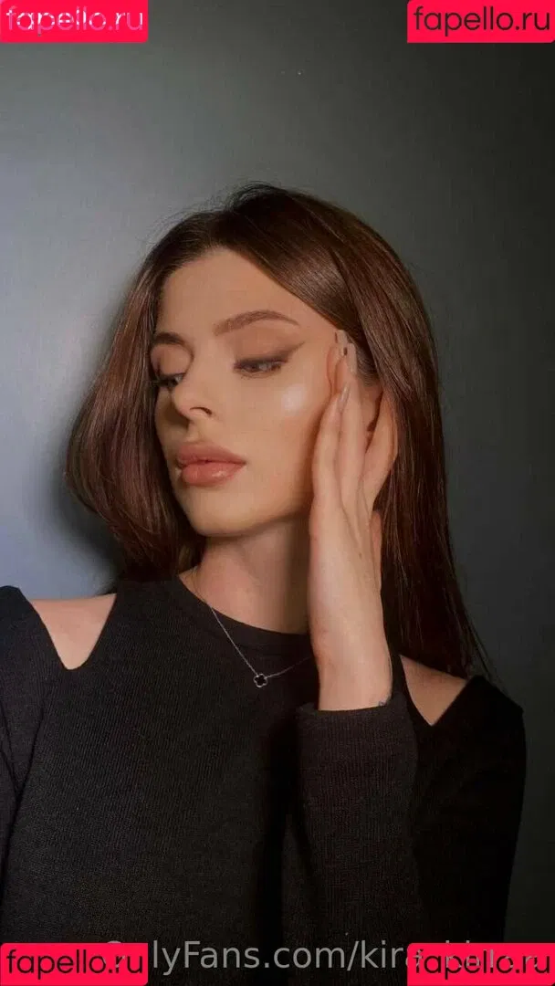 kira_kirraa Onlyfans Photo Gallery 