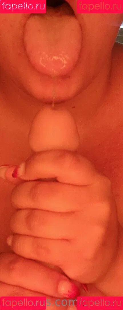 domiemomie Onlyfans Photo Gallery 