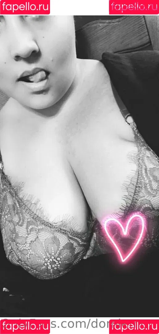 domiemomie Onlyfans Photo Gallery 
