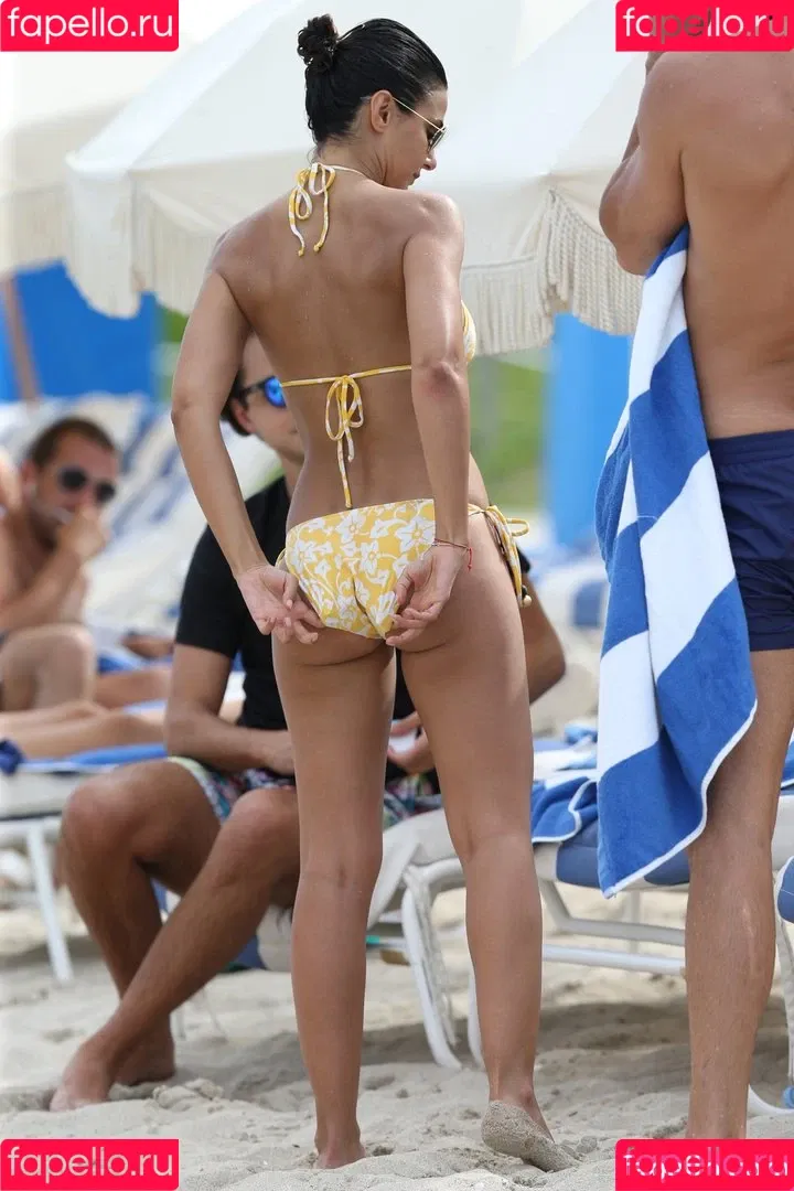 Emmanuelle Chriqui Onlyfans Photo Gallery 