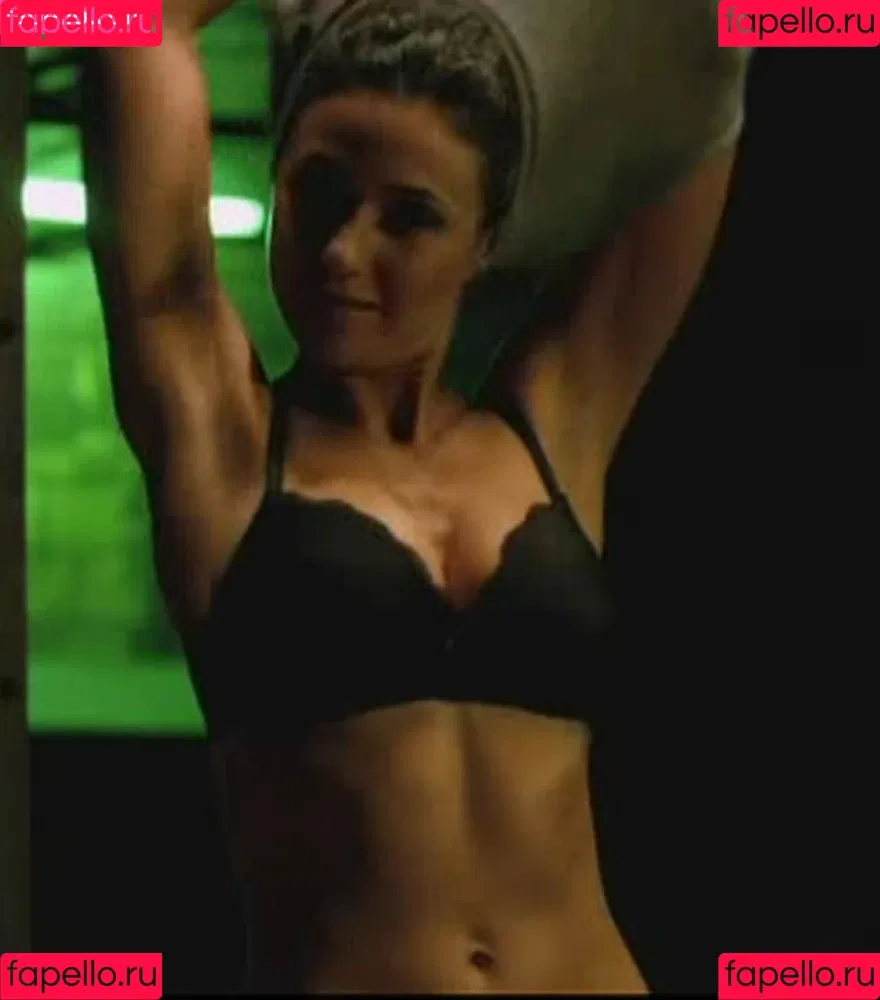 Emmanuelle Chriqui Onlyfans Photo Gallery 