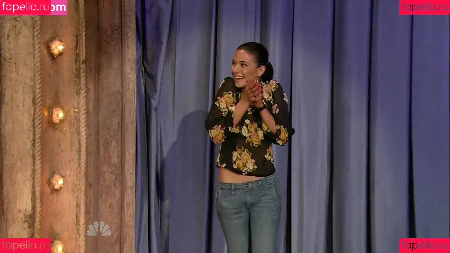 Emmanuelle Chriqui Onlyfans Photo Gallery 