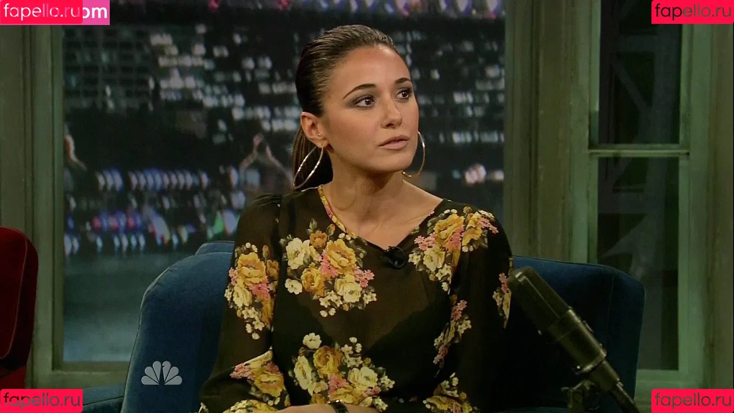 Emmanuelle Chriqui Onlyfans Photo Gallery 