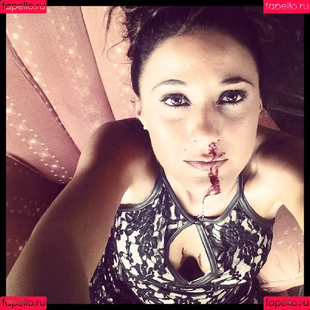 Emmanuelle Chriqui Onlyfans Photo Gallery 