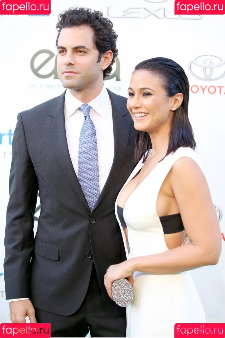 Emmanuelle Chriqui Onlyfans Photo Gallery 