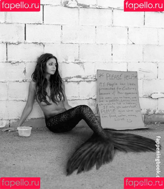 Emmanuelle Chriqui Onlyfans Photo Gallery 