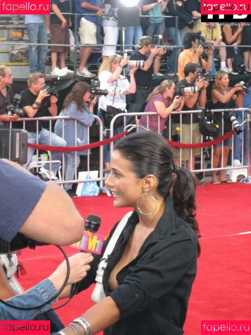 Emmanuelle Chriqui Onlyfans Photo Gallery 