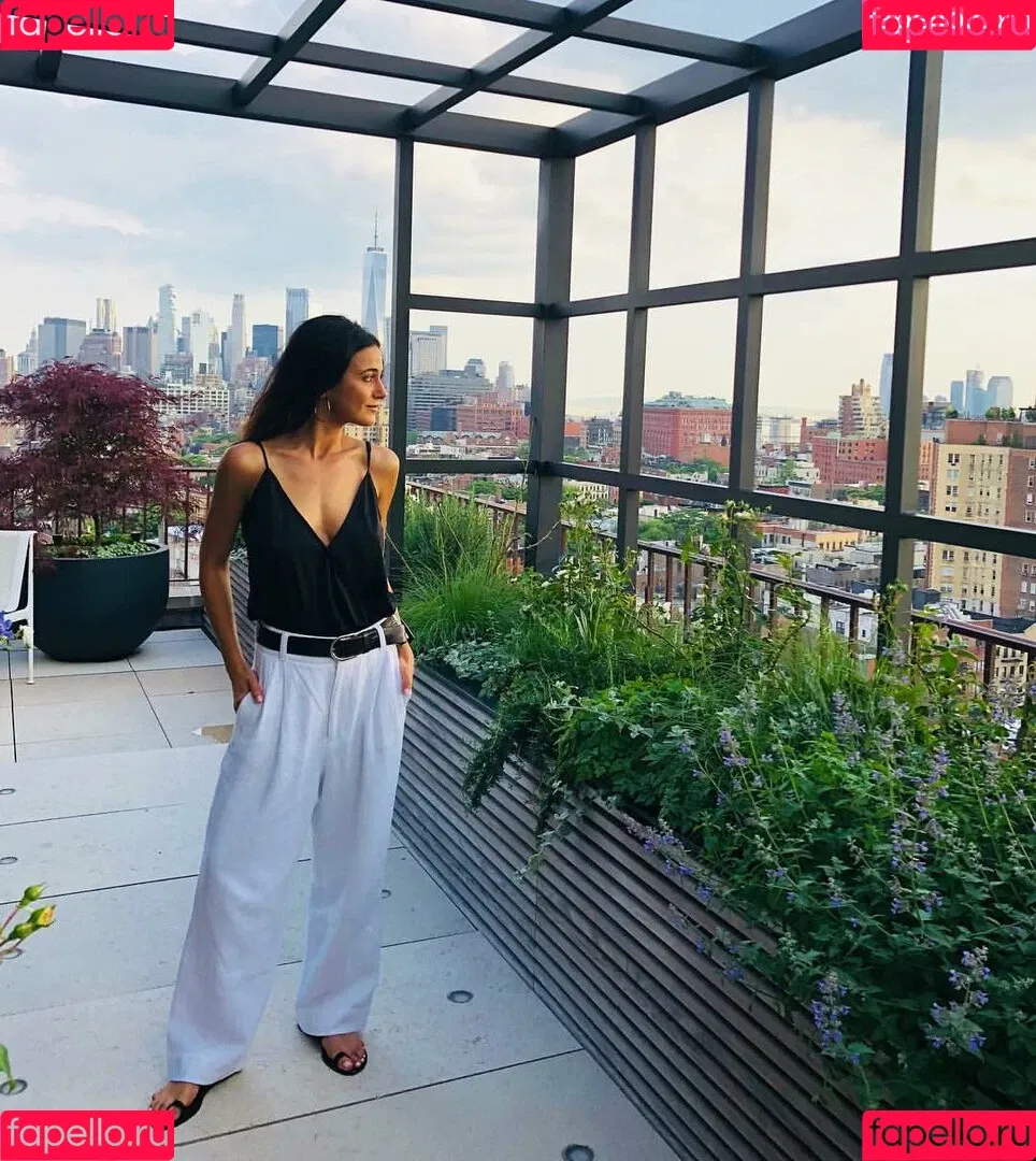 Emmanuelle Chriqui Onlyfans Photo Gallery 