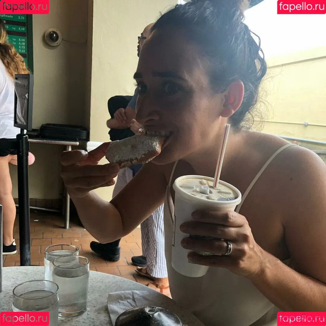 Emmanuelle Chriqui Onlyfans Photo Gallery 