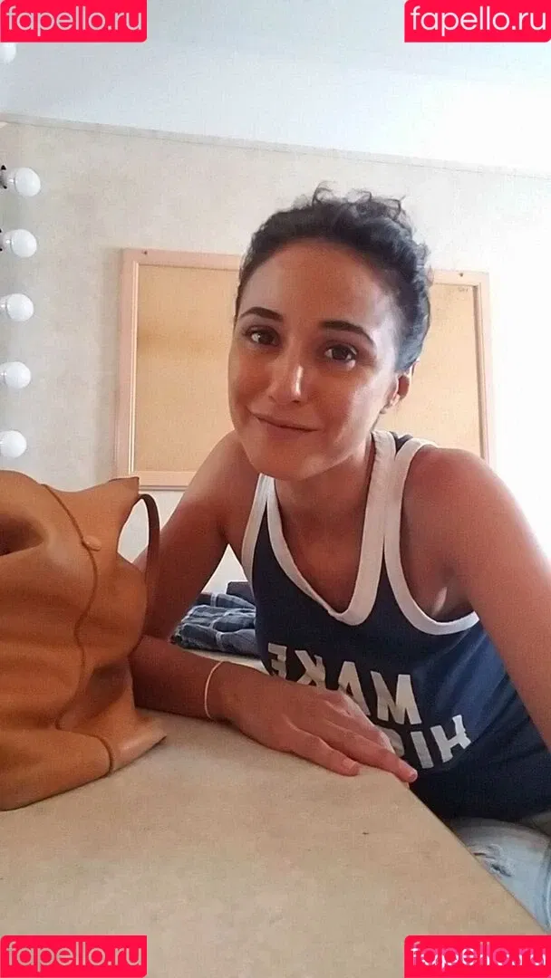 Emmanuelle Chriqui Onlyfans Photo Gallery 