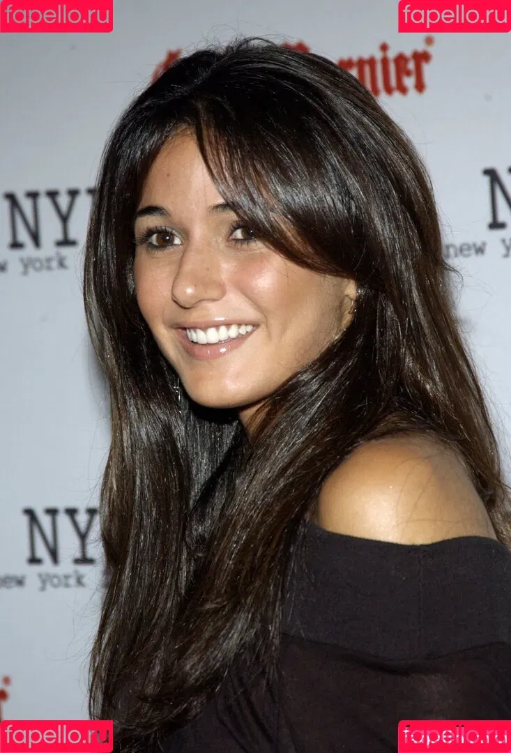 Emmanuelle Chriqui Onlyfans Photo Gallery 