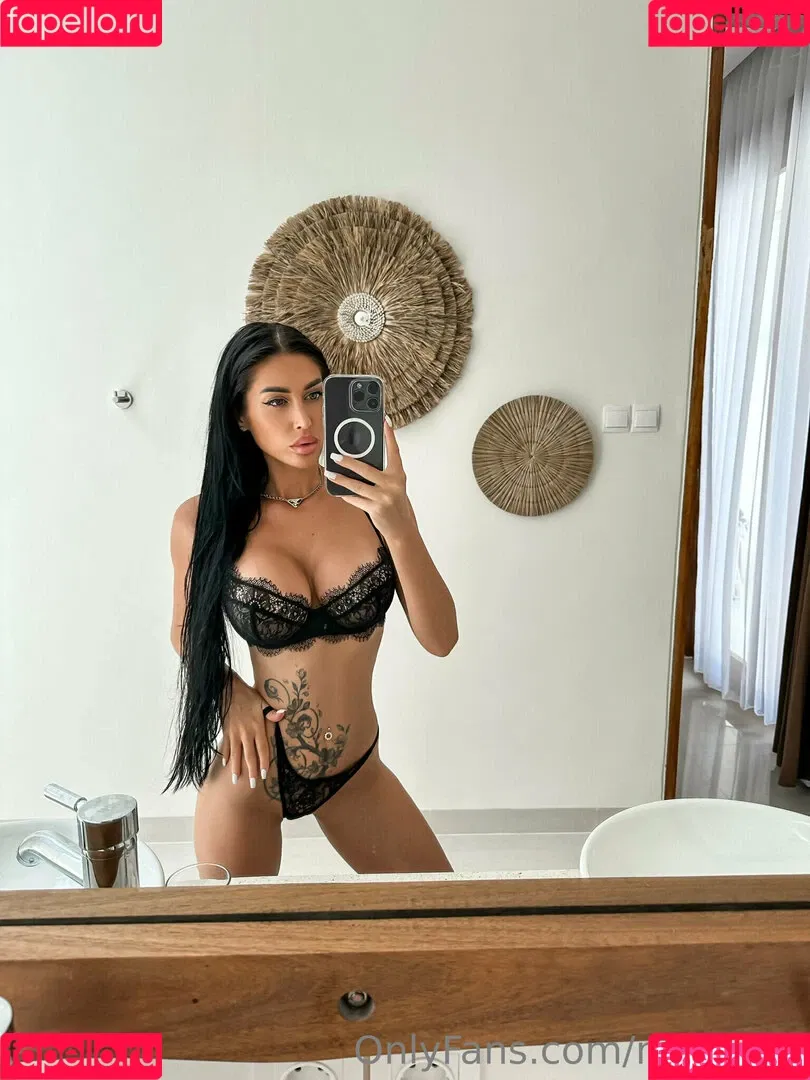 mari.mis Onlyfans Photo Gallery 