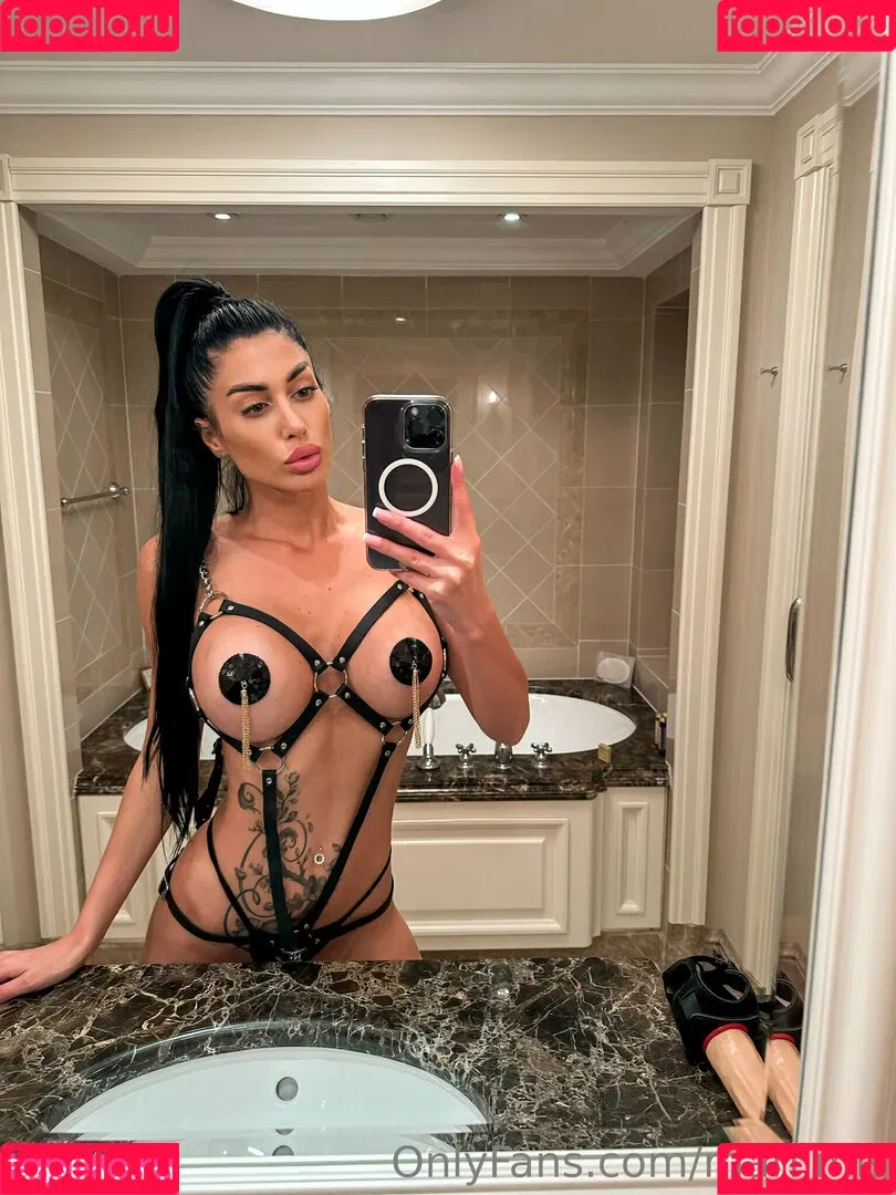 mari.mis Onlyfans Photo Gallery 