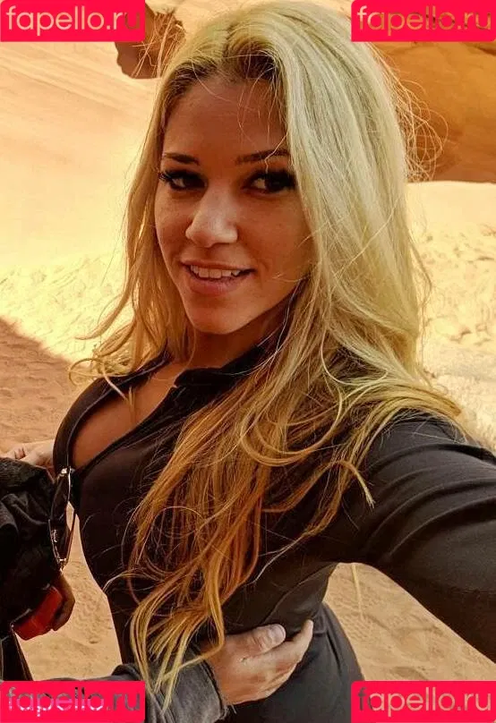 Nicolle A Onlyfans Photo Gallery 